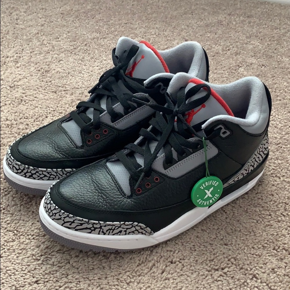 Jordan 3 black & cement (2011)